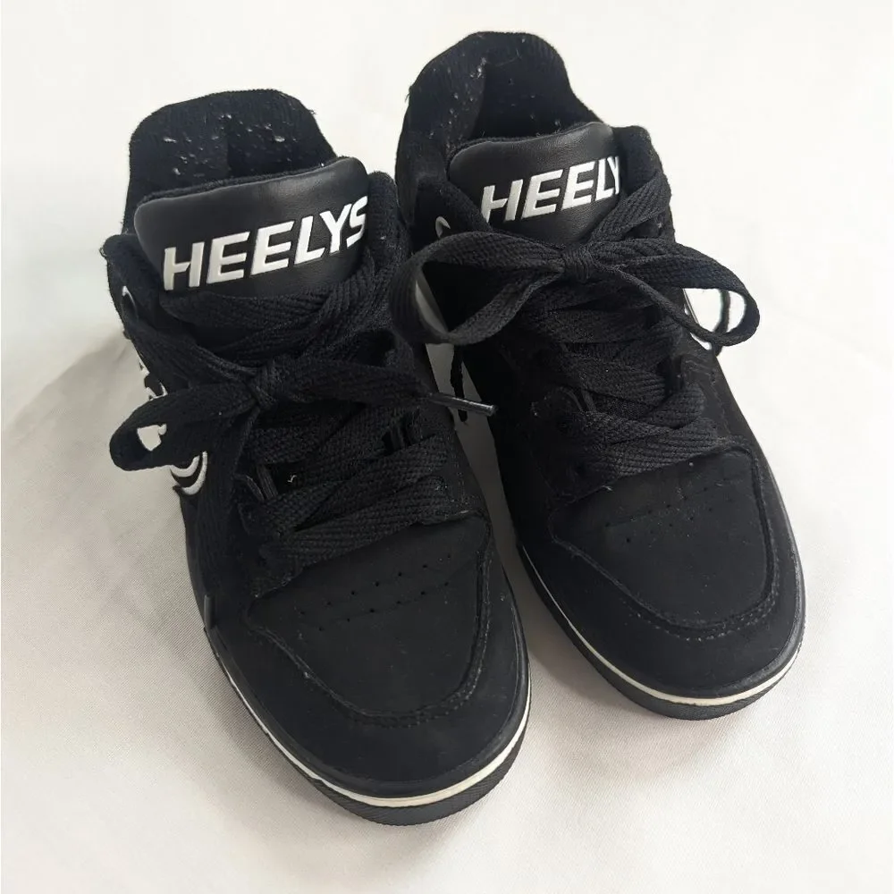 Heelys Black and White Skate Sneakers Size 2